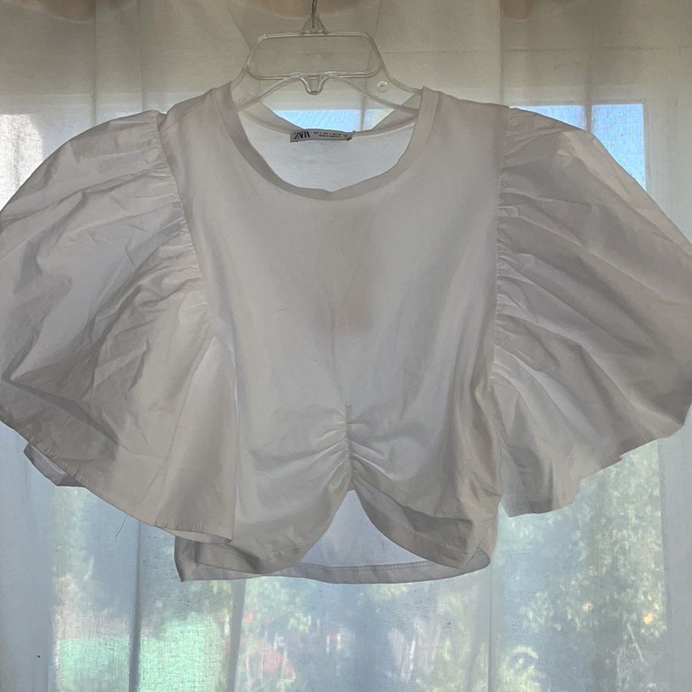 White Zara Cropped T-Shirt w/Butterfly Sleeves
